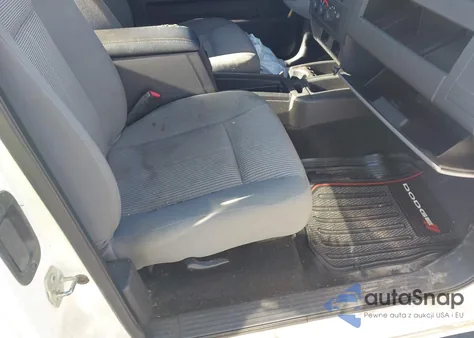 2011 Ram Dakota St z USA, uszkodzony, nr VIN 1D7RE2BK8BS666877